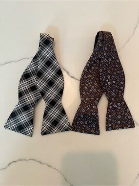 Set of 2 Self-Tie Bow Ties
